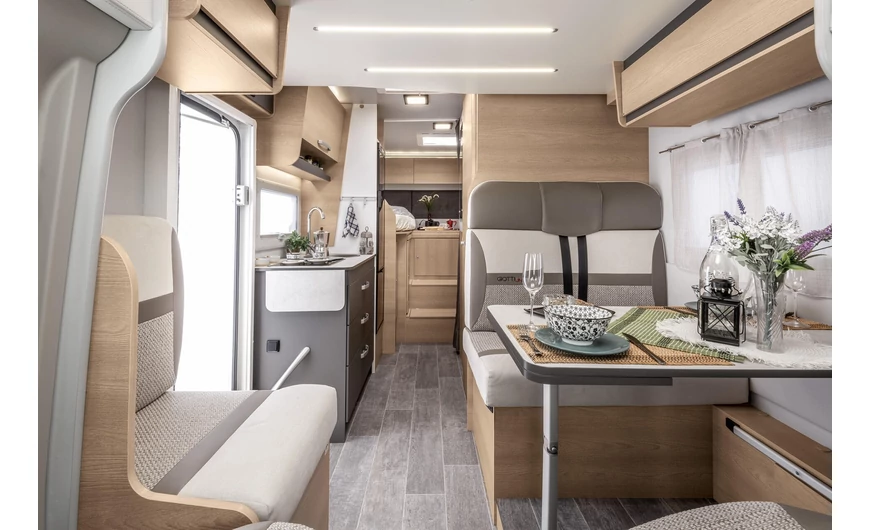 Tavaszi lakóautó felkészítés: ellenőrző lista + kiegészítők